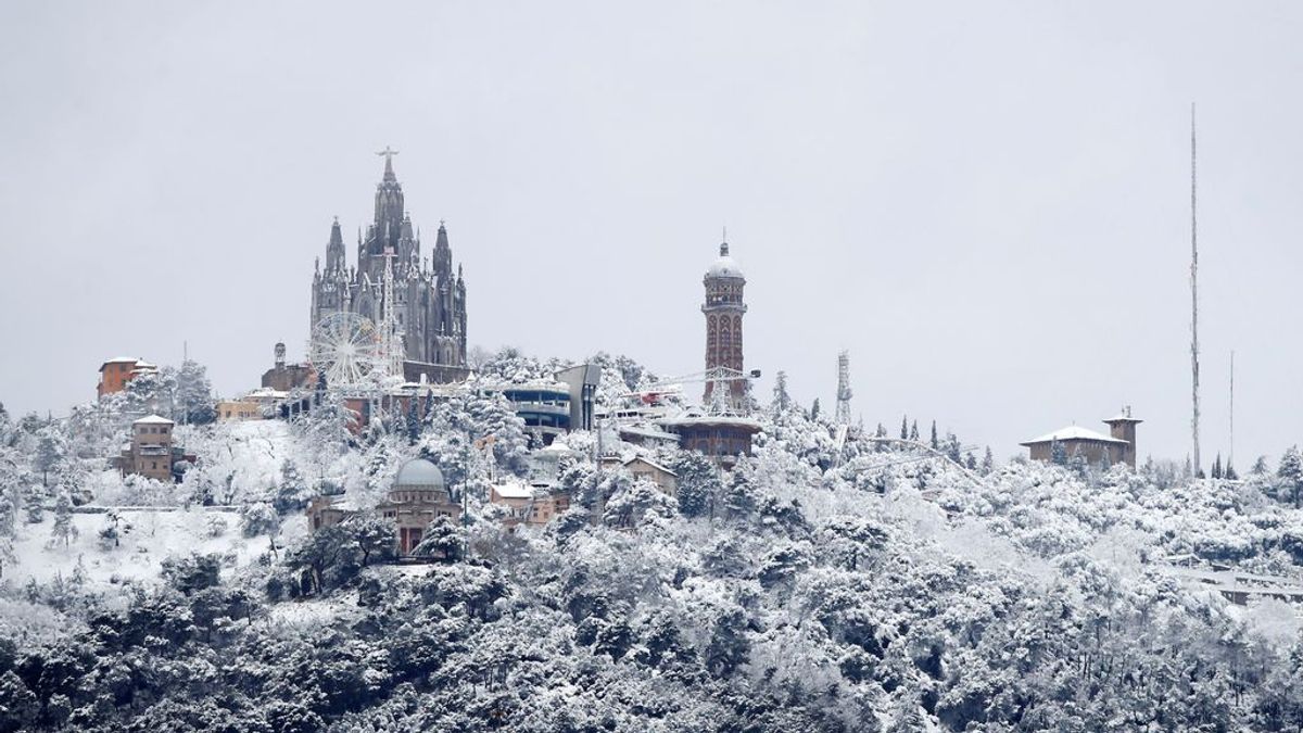 La nieve cubre de blanco Barcelona