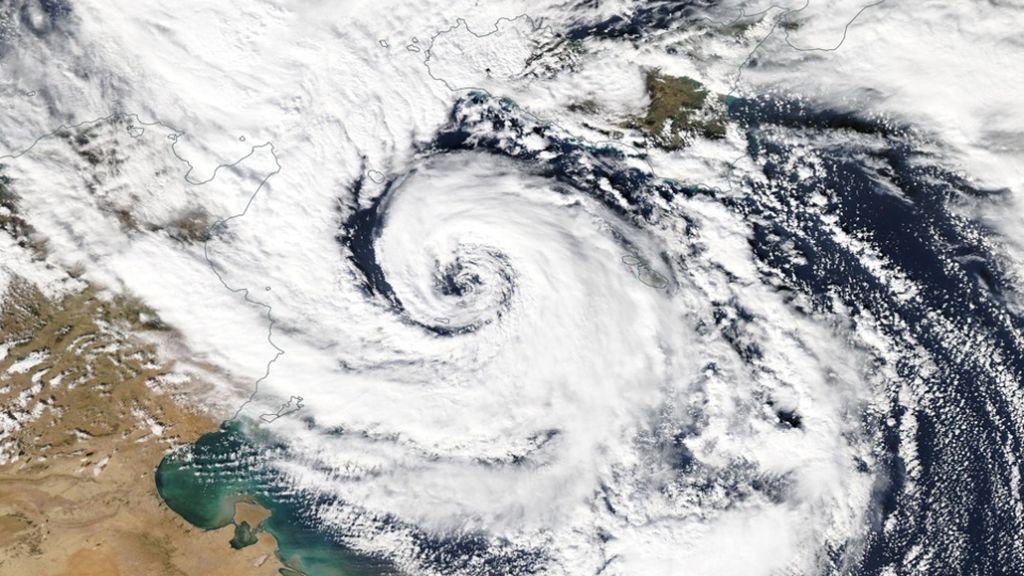 ¡Ciclogénesis explosiva este fin de semana! Vientos de 120 km/h y olas de 9 metros