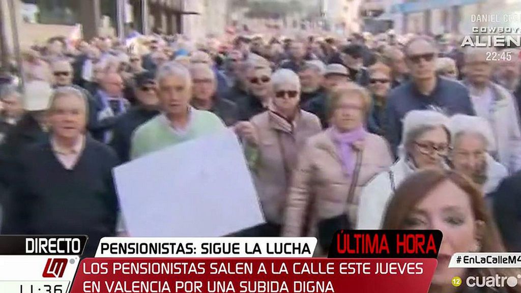 Más de 4.000  jubilados paralizan Valencia pidiendo a Rajoy una subida de las pensiones