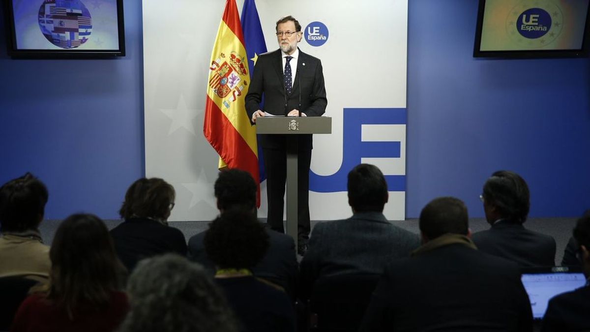Rajoy expresa su deseo de recuperar la "normalidad institucional, económica y social" en Cataluña