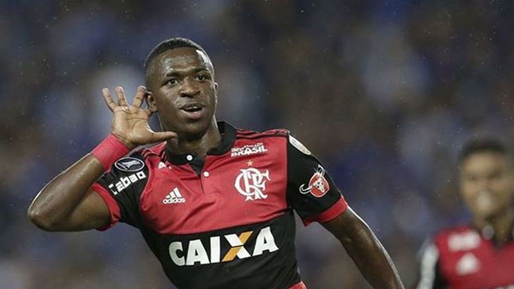 El enigmático mensaje del nuevo tatuaje de Vinicius Jr, futuro jugador del Real Madrid