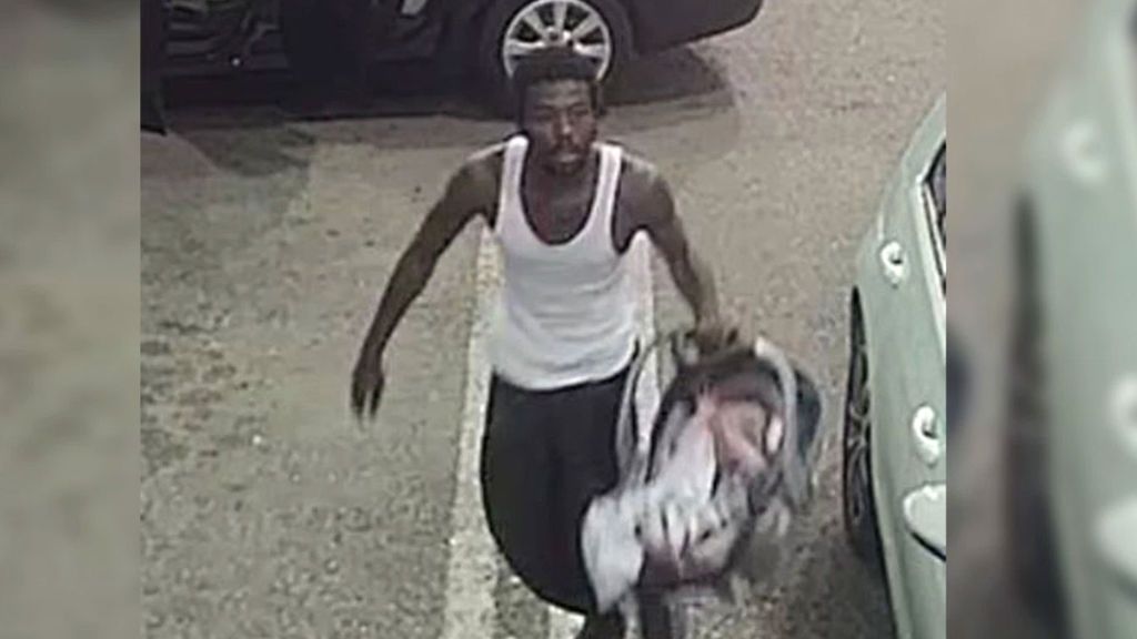 Un ladrón roba un coche con un bebé dentro en una gasolinera de Florida