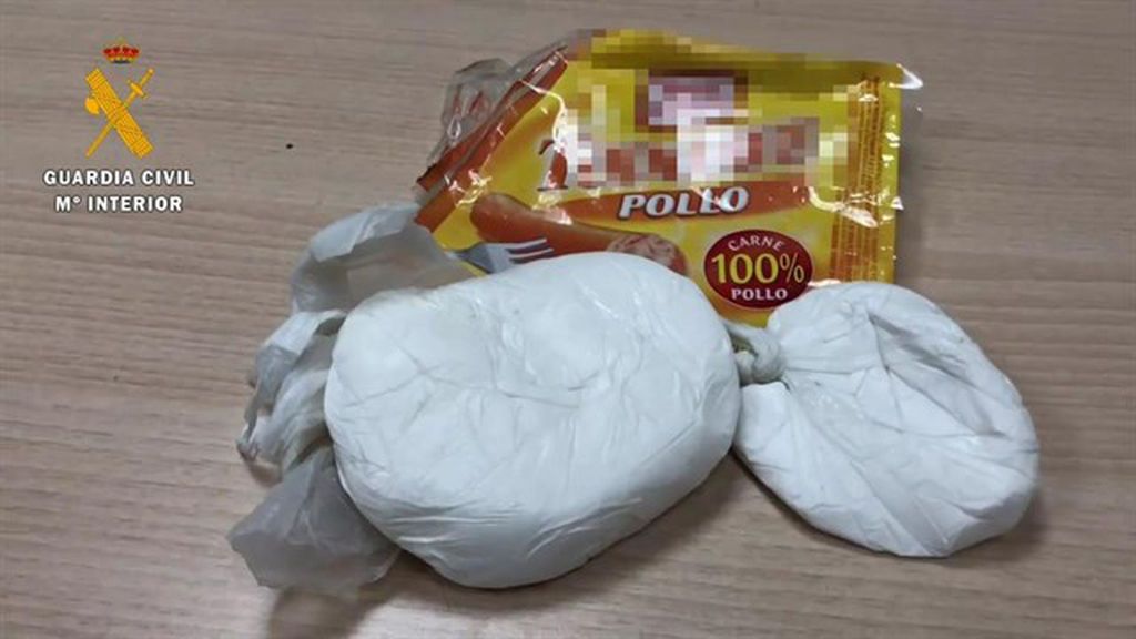 Detenido en La Rioja por llevar 160 gramos de speed en un paquete de salchichas