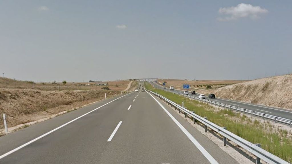 Encuentran el cadáver de una mujer tirado en la cuneta de la A-5 en Toledo