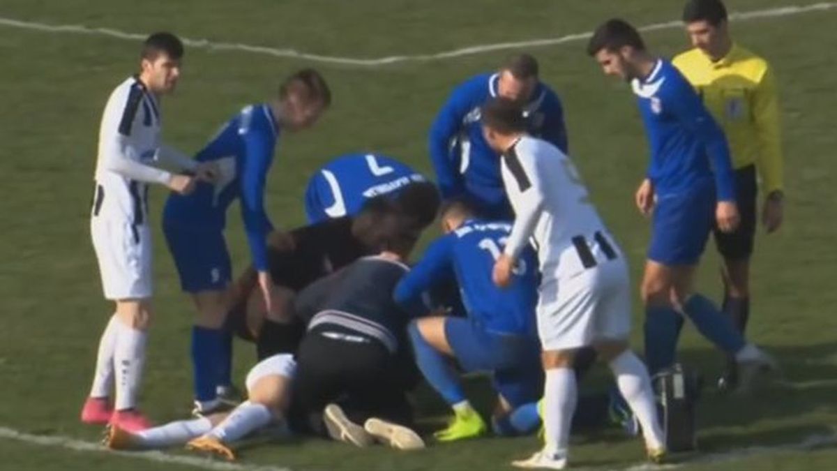 El mundo del fútbol se vuelve a teñir de luto por la muerte de Boban, delantero croata, al desplomarse en el césped