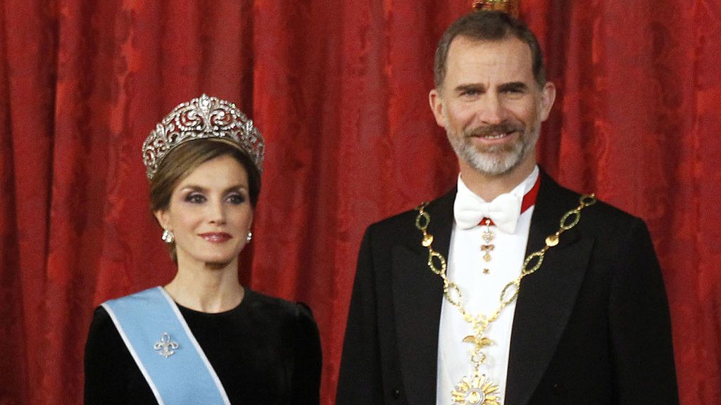 Reina_Letizia-Felipe_VI-Kate_Middleton-Isabel_II_de_Inglaterra-Felipe_de_Edimburgo-Buckingham_Palace-Londres-Harry_de_Inglaterra-Casas_Reales_229489578_38846559_1024x576