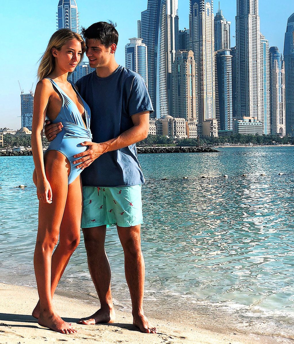 El 'álbum prepapás' de Alice Campello y Álvaro Morata en la playa de  Dubái, en fotos
