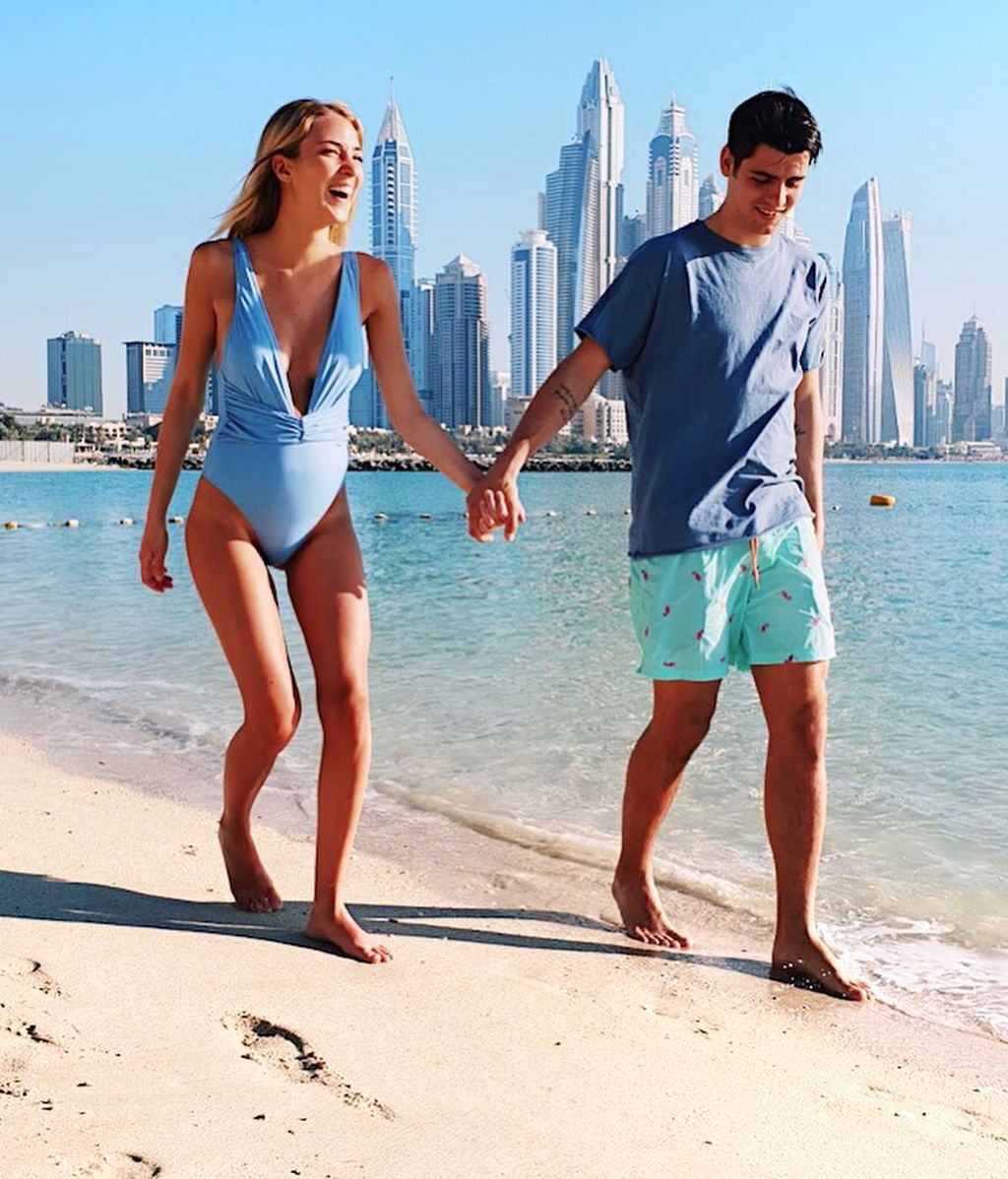 El 'álbum prepapás' de Alice Campello y Álvaro Morata en la playa de  Dubái, en fotos