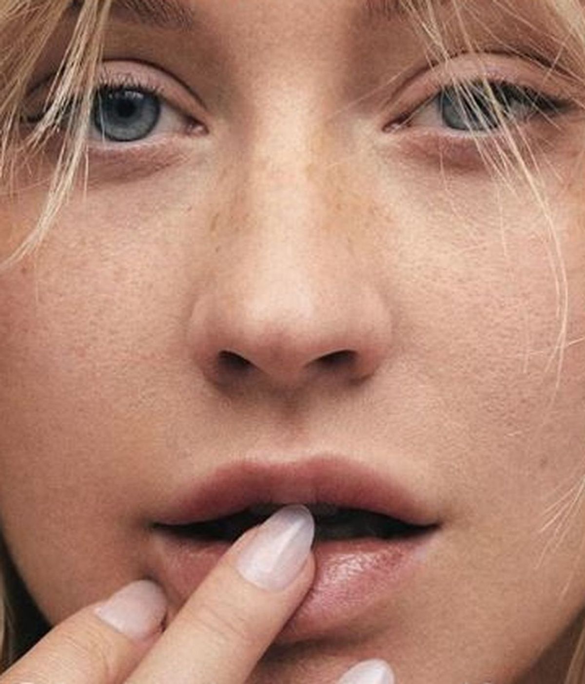 Christina Aguilera reaparece transformada y sin maquillaje