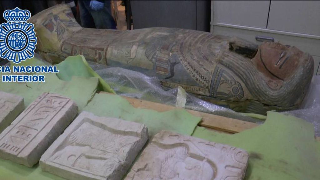 Detenidos dos anticuarios en Barcelona por traficar con obras de arte expoliadas por el ISIS
