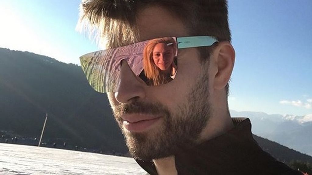 Gerard Piqué acalla los rumores de separación con Shakira subiendo una foto juntos de hace un mes