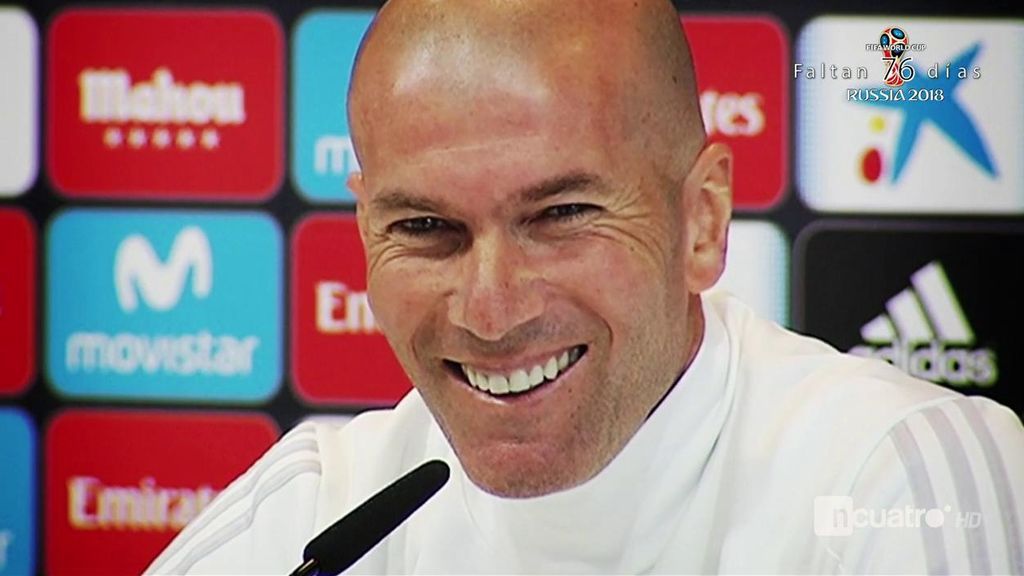 La sonrisa de Zidane al decir que le gustaría seguir en el Madrid la siguiente temporada