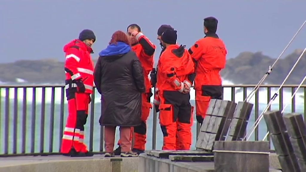 Buscan a una joven desaparecida en la playa del Orzán