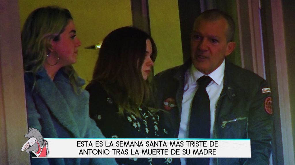 Antonio Banderas disfruta de su Semana Santa más triste: sin su madre, aunque acompañado de su hija y su novia