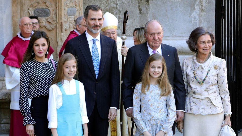 La Familia Real acude al completo a la misa de Pascua en la Catedral de Palma