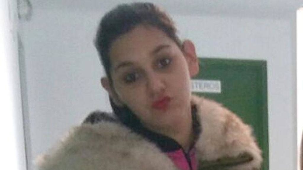 Buscan a una menor de 13 años desaparecida en Asturias desde el pasado sábado Buscan a una menor de 13 años desaparecida en Asturias desde el pasado sábado