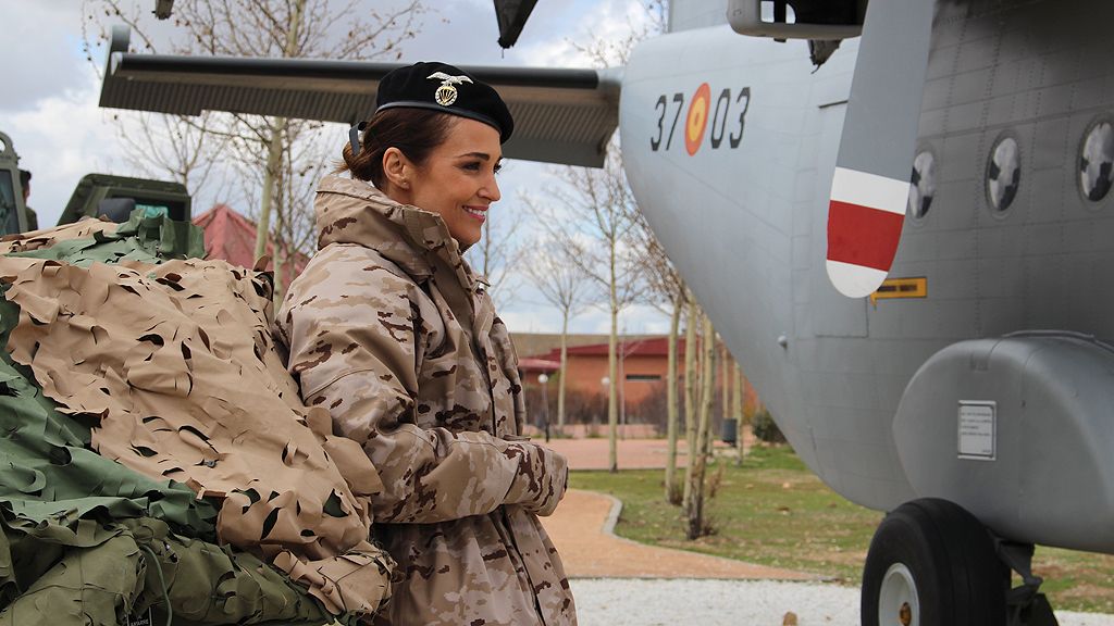 Los personajes de 'Los nuestros 2', de tácticas militares en la Brigada Paracaidista del Ejército de Tierra