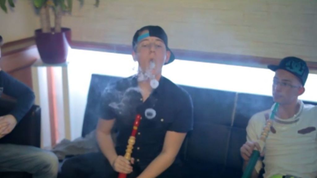 Una sesión de cachimba es tan perjudicial como una caja de cigarros