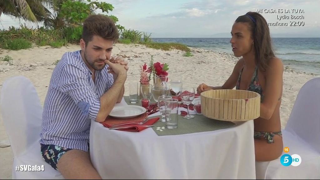 Alejandro Albalá rompe definitivamente con Sofía y se queda a dormir en la isla como concursante del futuro
