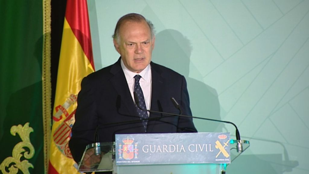 Pedro Piqueras, galardonado por la Guardia Civil por su rigor y transparencia profesional