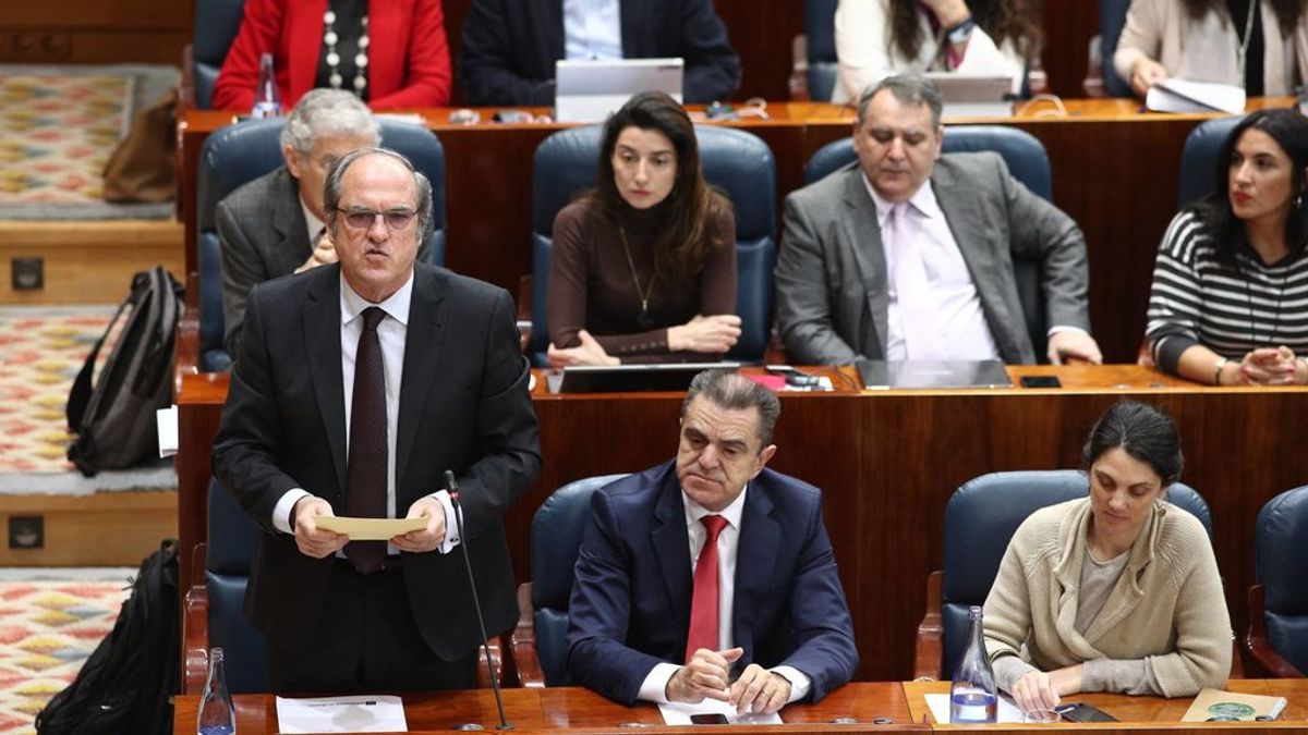El PSOE presenta la moción de censura contra Cristina Cifuentes