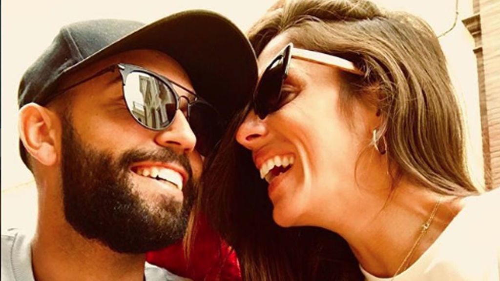 Anabel Pantoja y su novio ya no se esconden: Así disfrutan de la playa en Canarias