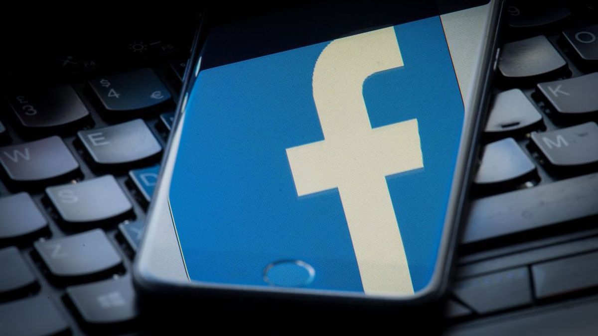 Facebook admite a Bruselas el uso "indebido" de datos de 2,7 millones de europeos
