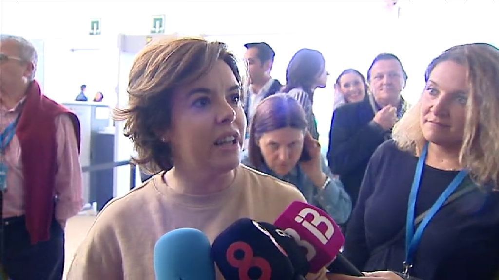 Sáenz de Santamaría: “El señor Puigdemont es un huido de la Justicia”