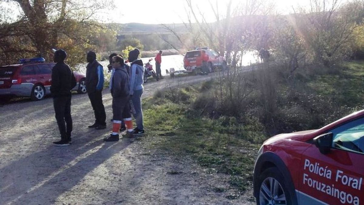 Buscan a uno de los dos ocupantes de un coche que cayó al Ebro a la altura de Lodosa