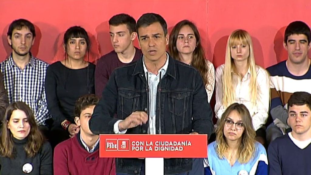 Pedro Sánchez: "Cifuentes no haría el máster pero Rivera se está doctorando en cinismo"