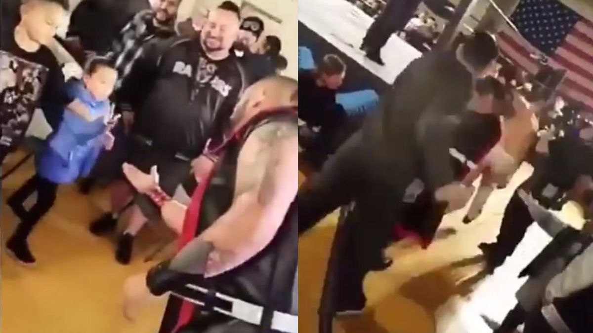 Un luchador escupe un chicle a una niña y el padre le da una paliza antes de subir al ring
