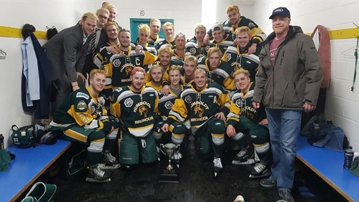 14 muertos en Canadá en el accidente de un autobús que llevaba a un equipo juvenil de hockey