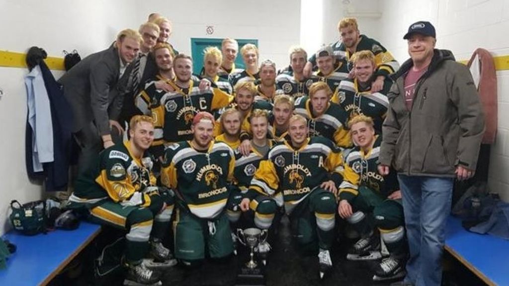 Mueren 14 jugadores juveniles de hockey en Canadá tras un accidente de tráfico Mueren 14 jugadores juveniles de hockey en Canadá tras un accidente de tráfico