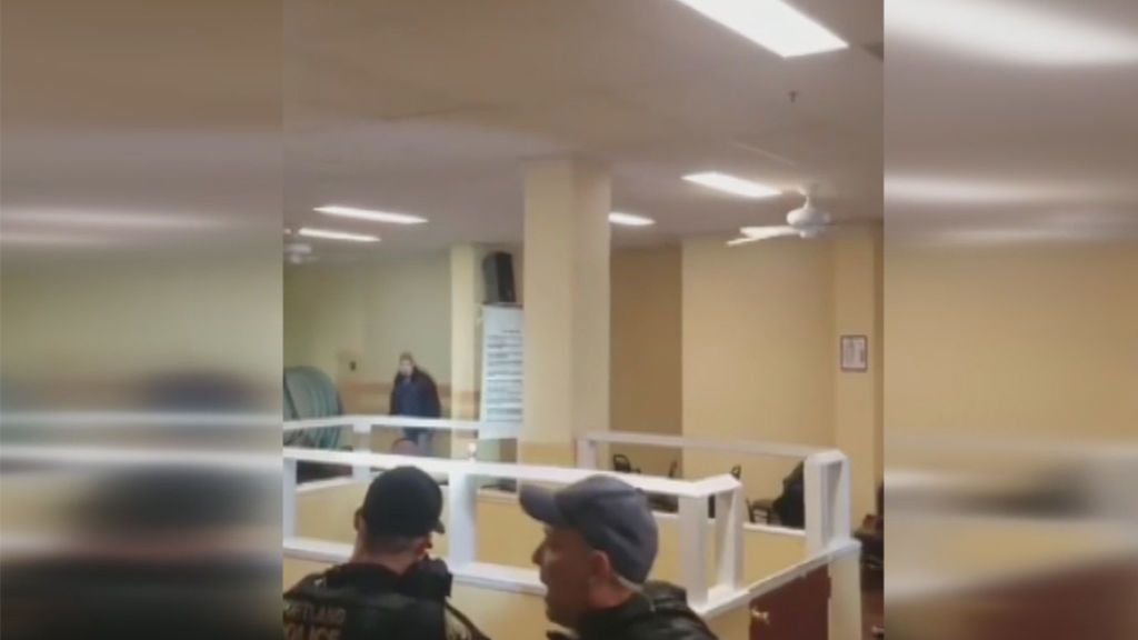 El sospechoso del robo de un coche, acribillado a tiros por la Policía en EEUU