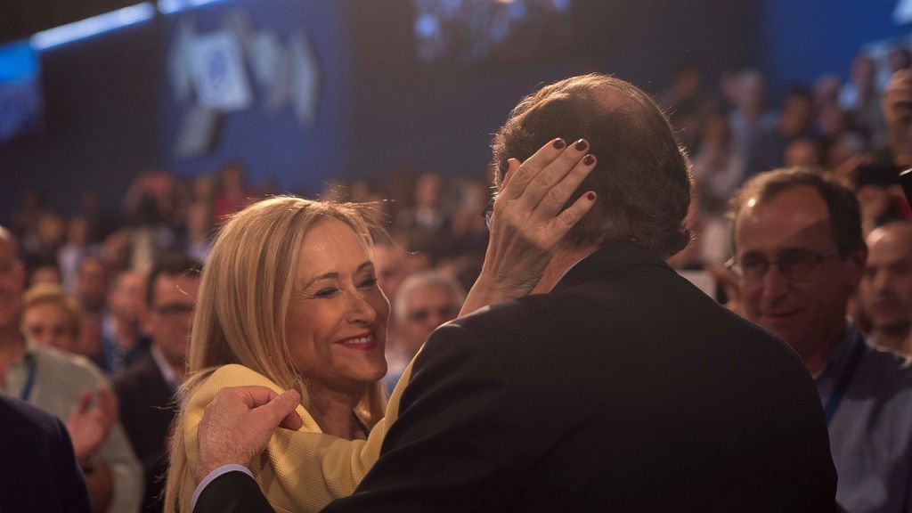 Ciudadanos pide la dimisión de Cifuentes y el PP defiende a su presidenta