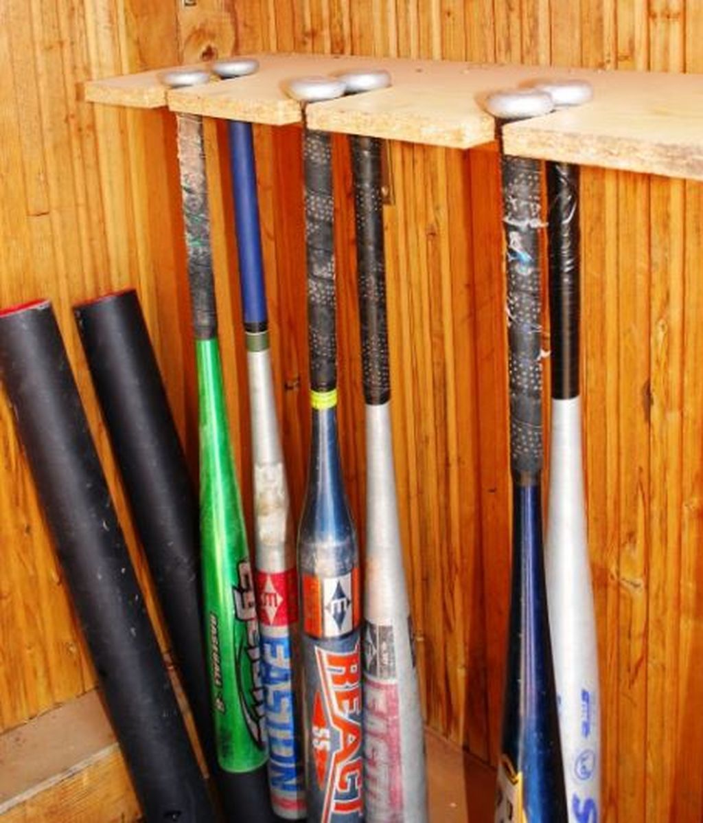 Destroza un coche con un bate de béisbol tras una discusión en Gran Canaria
