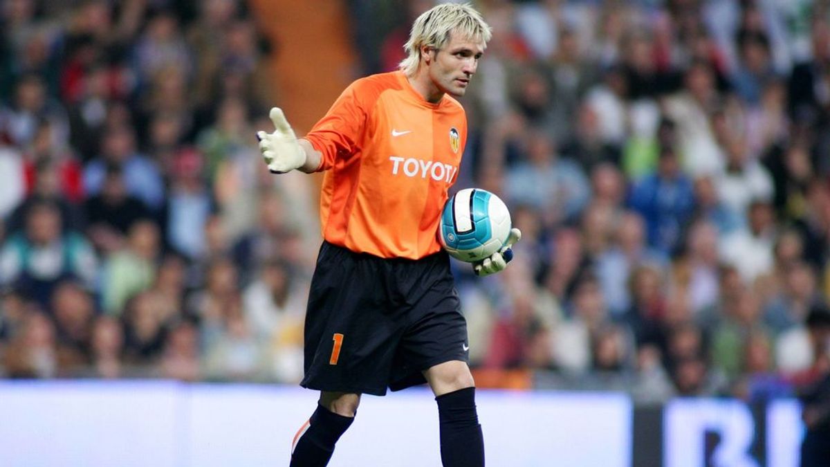 Cañizares da las gracias por el recuerdo de Mestalla a Santi, su hijo de cinco años fallecido Cañizares da las gracias por el recuerdo de Mestalla a Santi, su hijo de cinco años fallecido