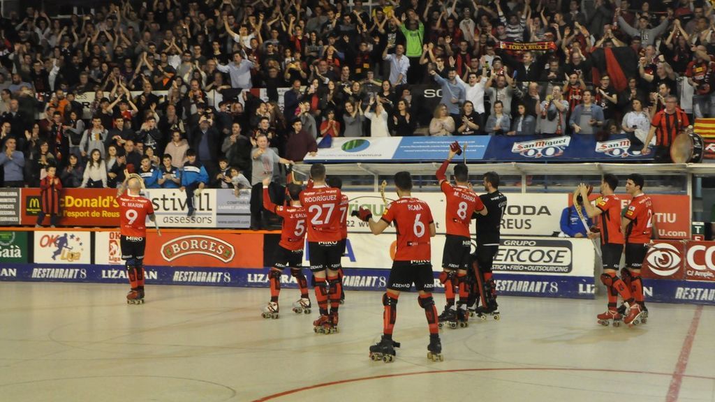 Brutal pelea en un partido de hockey en Cataluña al escuchar "Puta España"