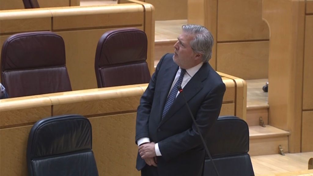 "No sea usted vieja en sus conceptos", la respuesta de Méndez de Vigo a quienes critican su cántico en el 'Novio de la Muerte'