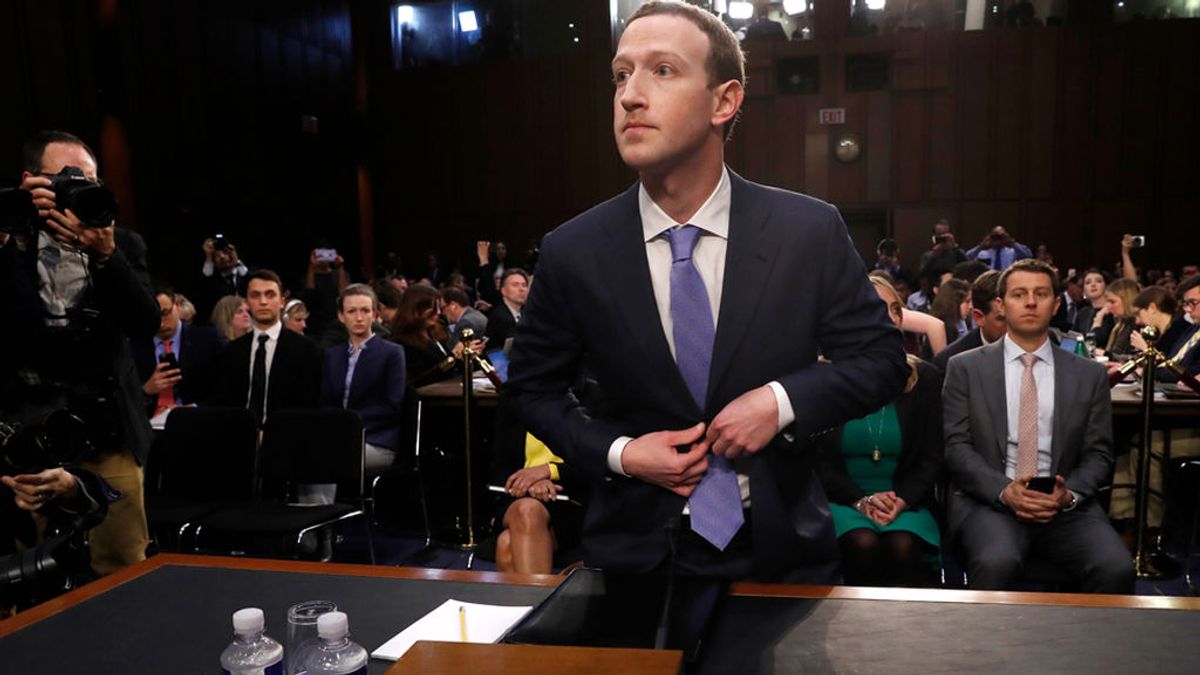 Zuckerberg afirma que creyeron en la palabra de Cambridge Analytica y eso "un claro error"