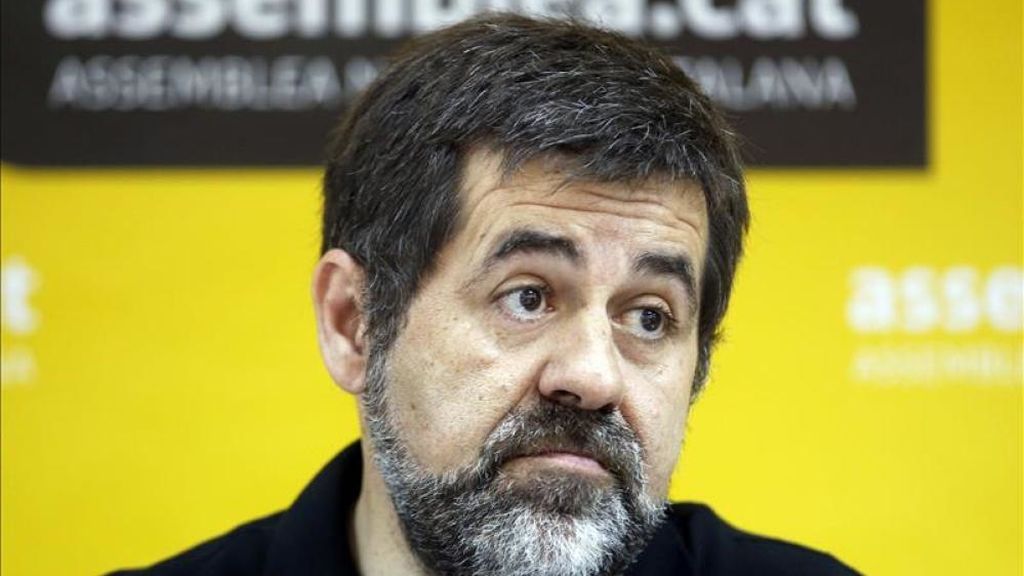 Lío en Cataluña: un candidato a president que no puede acudir al Parlament y un diputado que no renuncia a su escaño