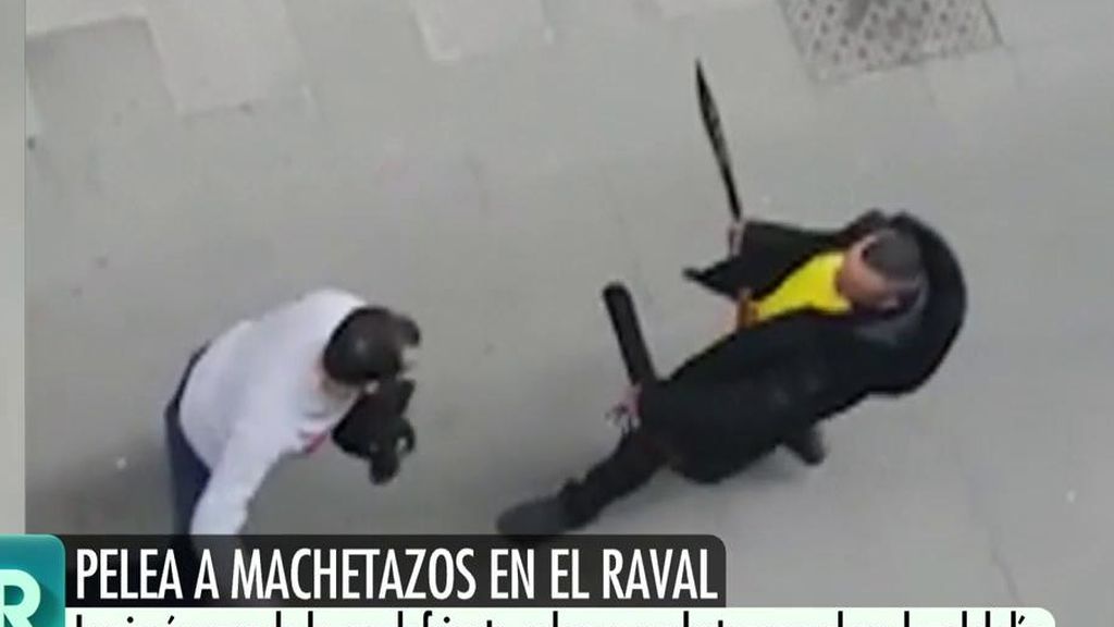 La policía relaciona una pelea a machetazos en El Raval con el tráfico de drogas