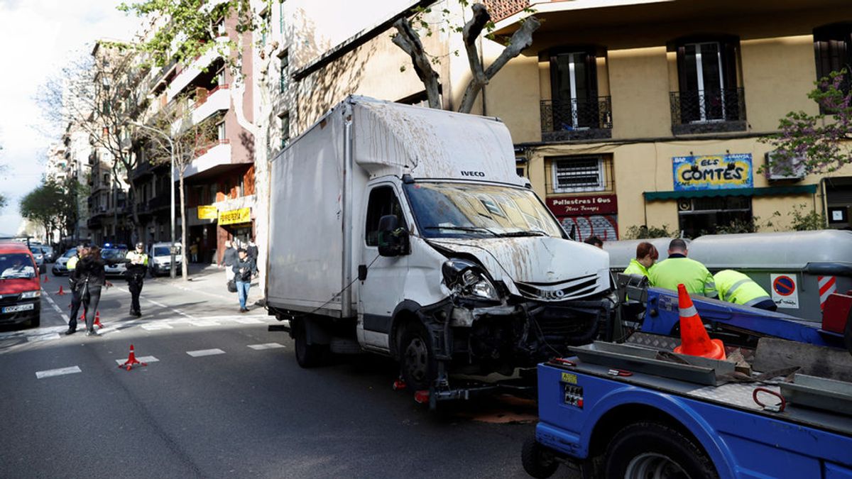 Un camión atropella a siete personas en el centro de Barcelona por un "accidente"