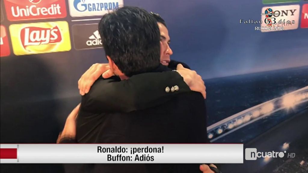 Cristiano Ronaldo, a Buffon en su abrazo de la zona mixta del Bernabéu: “¡Perdona!"