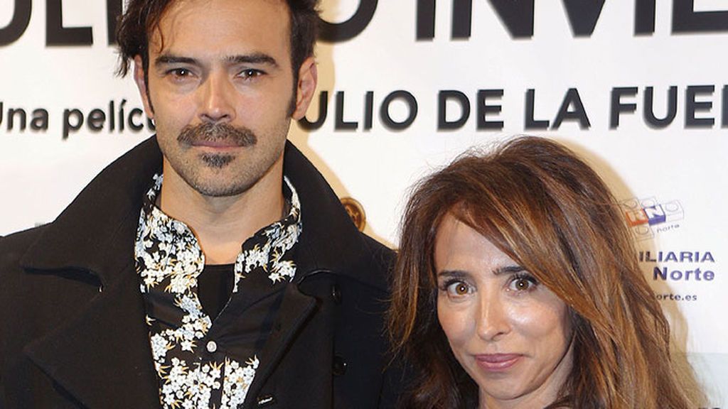 María Patiño posa junto a su novio para apoyar públicamente su salto al cine