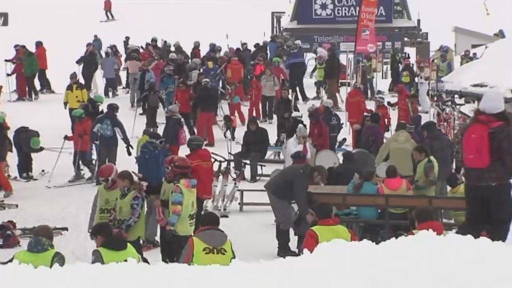 Estaciones de esquí a rebosar en la 'prórroga' de la temporada