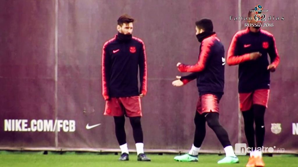 Messi, abatido y hundido,  no participa en las bromas de sus compañeros en el entrenamiento