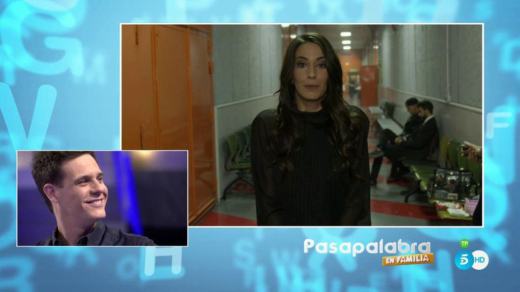 Almudena sorprende a  Christian en el estreno de 'Pasapalabra en familia': "Te quiero"