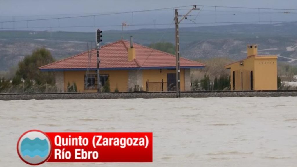 Así se rompió la mota de contención del río Ebro que pone en peligro a la Ribera Baja