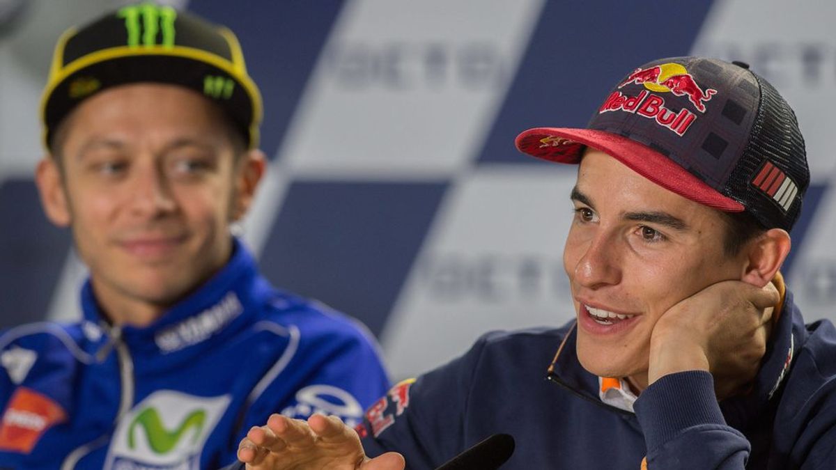 La obsesión de Valentino Rossi con Márquez no tiene límites: ¡Tiene enmarcada en su casa una foto del español y su caída en Argentina!